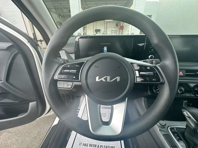 Used 2024 White Kia LX image 16