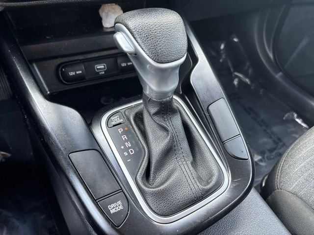 Used 2020 Black Kia S image 29