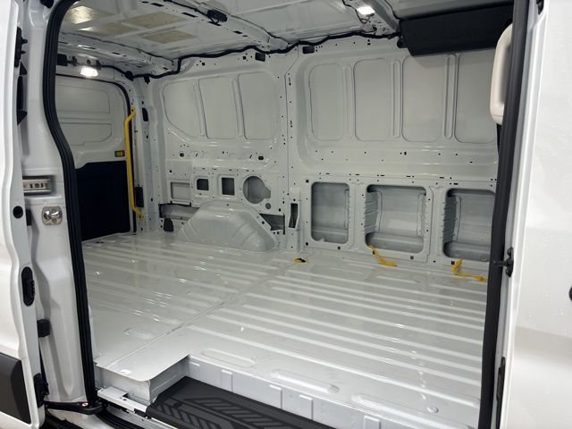 New 2026 Oxford White Ford Base image 65