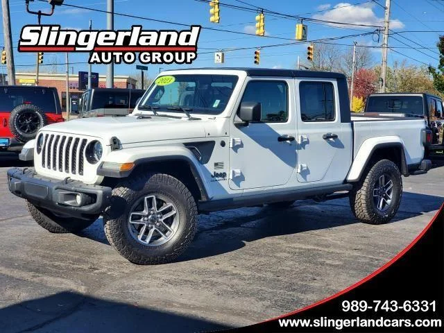 2023 Jeep Gladiator Freedom's photo