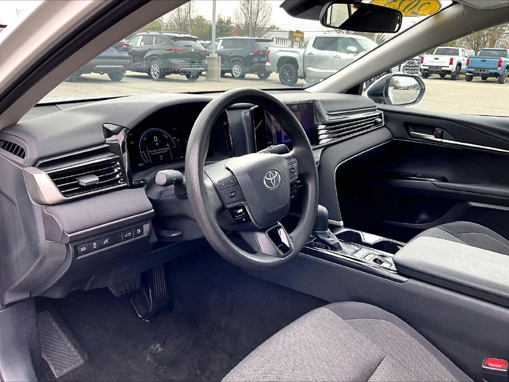 Used 2025 White Toyota LE image 8