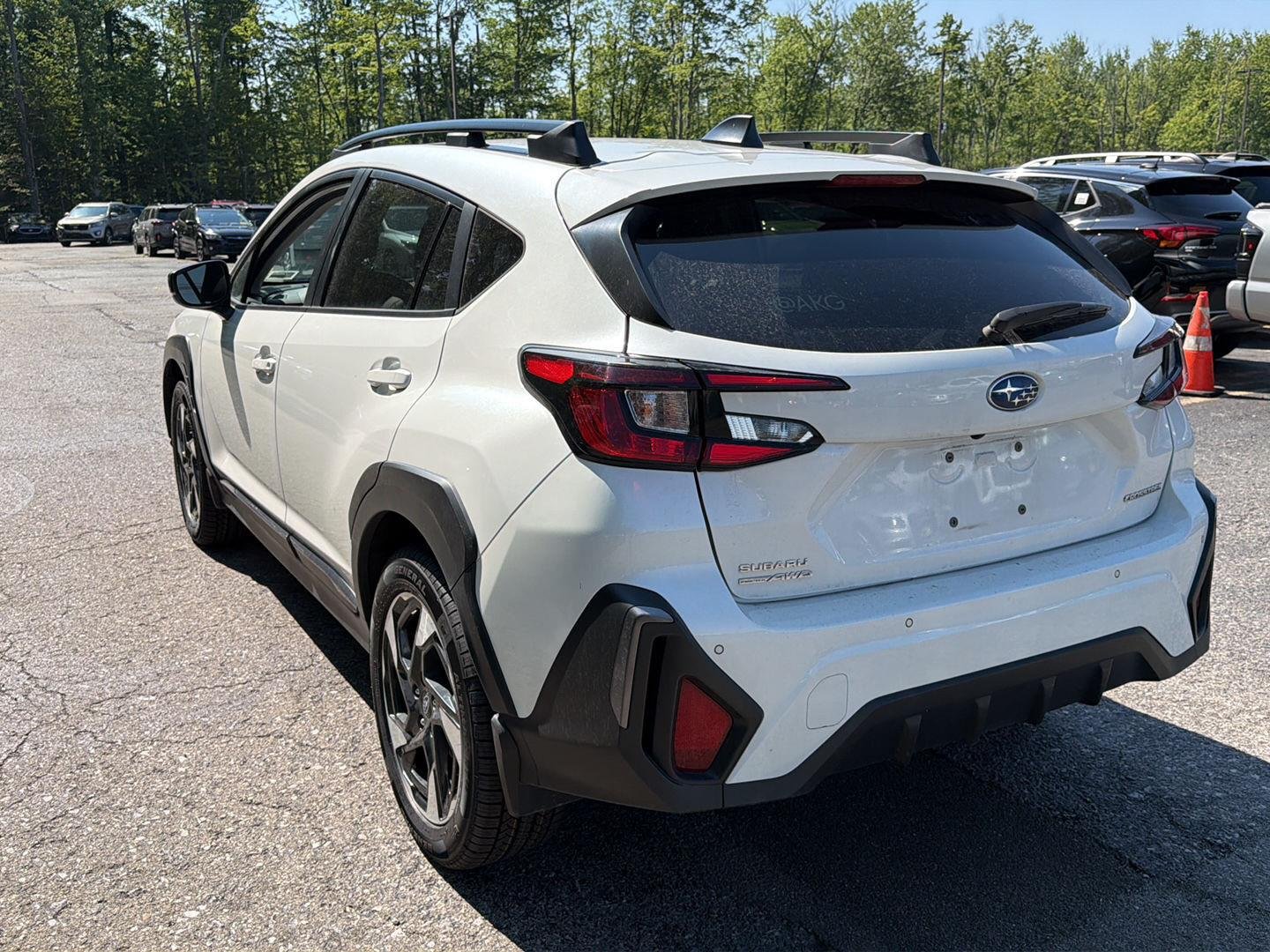 Used 2024 Crystal White Pearl Subaru Limited image 10