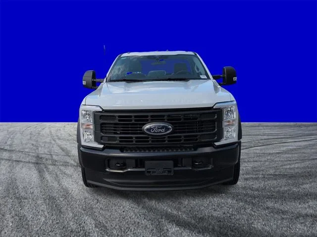 New 2026 Oxford White Ford F-450® XL image 9