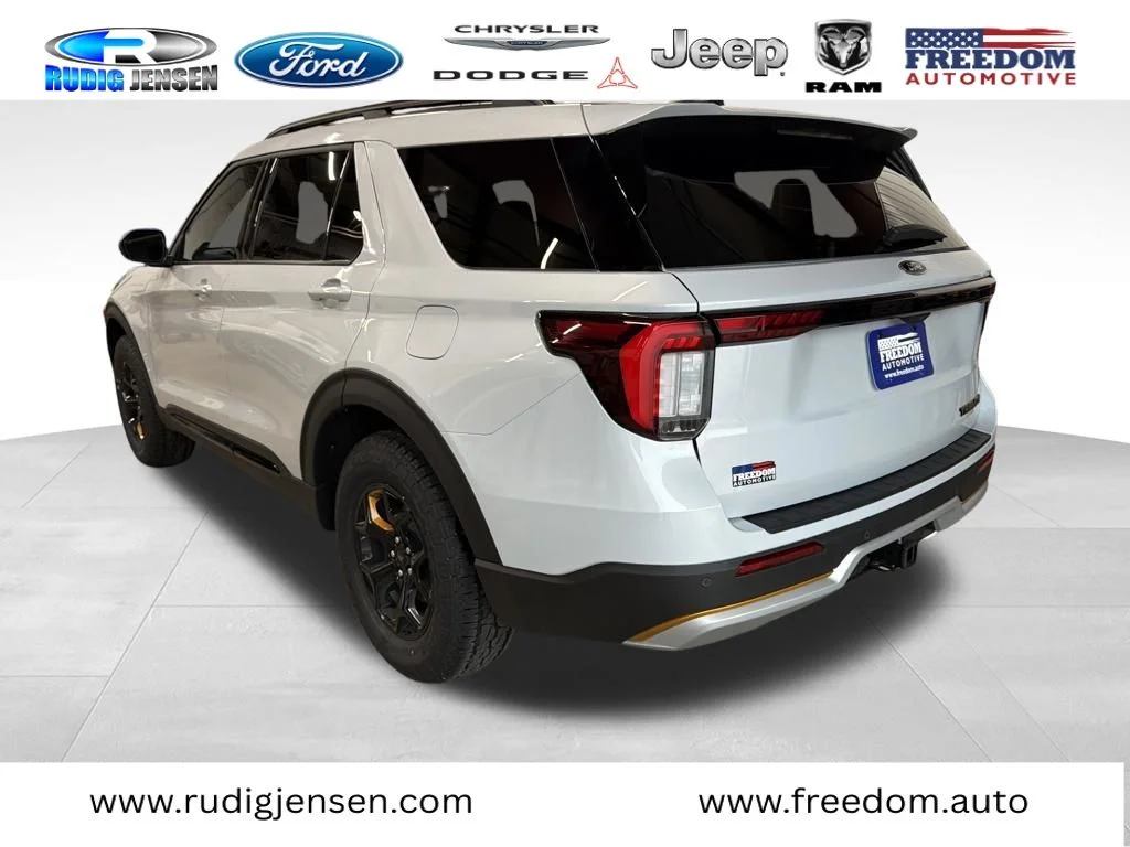 New 2026 White Ford Tremor image 3