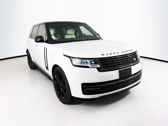 Used 2025 White Land Rover Autobiography image 31