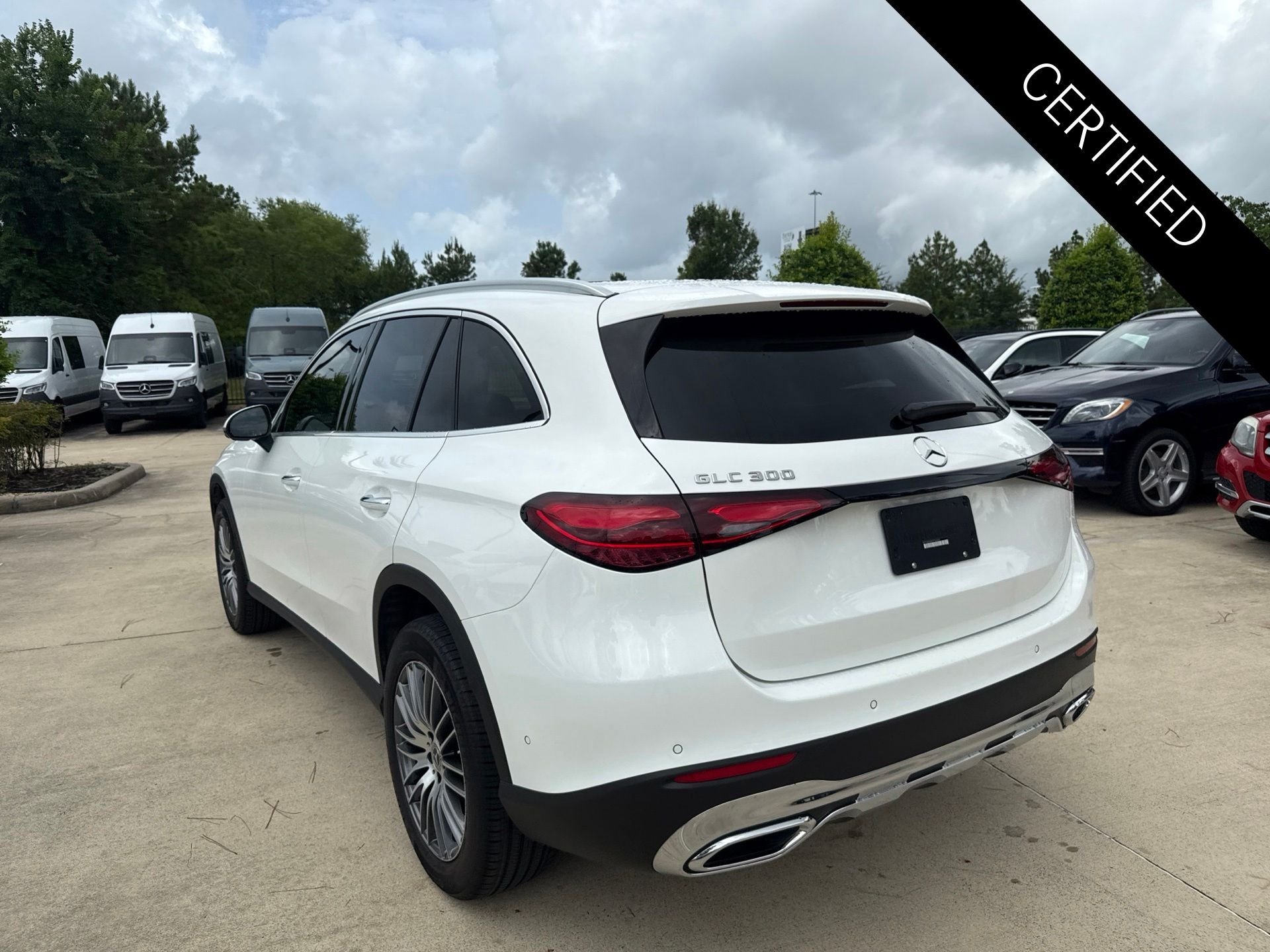 Certified Used 2026 Polar White Mercedes-Benz GLC 300 image 6