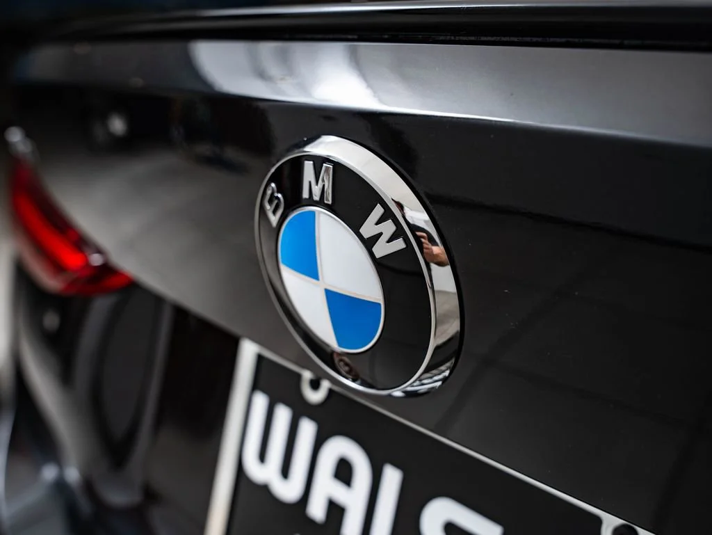 New 2027 Black Sapphire Metallic BMW M440i xDrive image 17