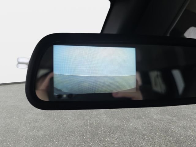 Used 2022 White Chevrolet LT image 20