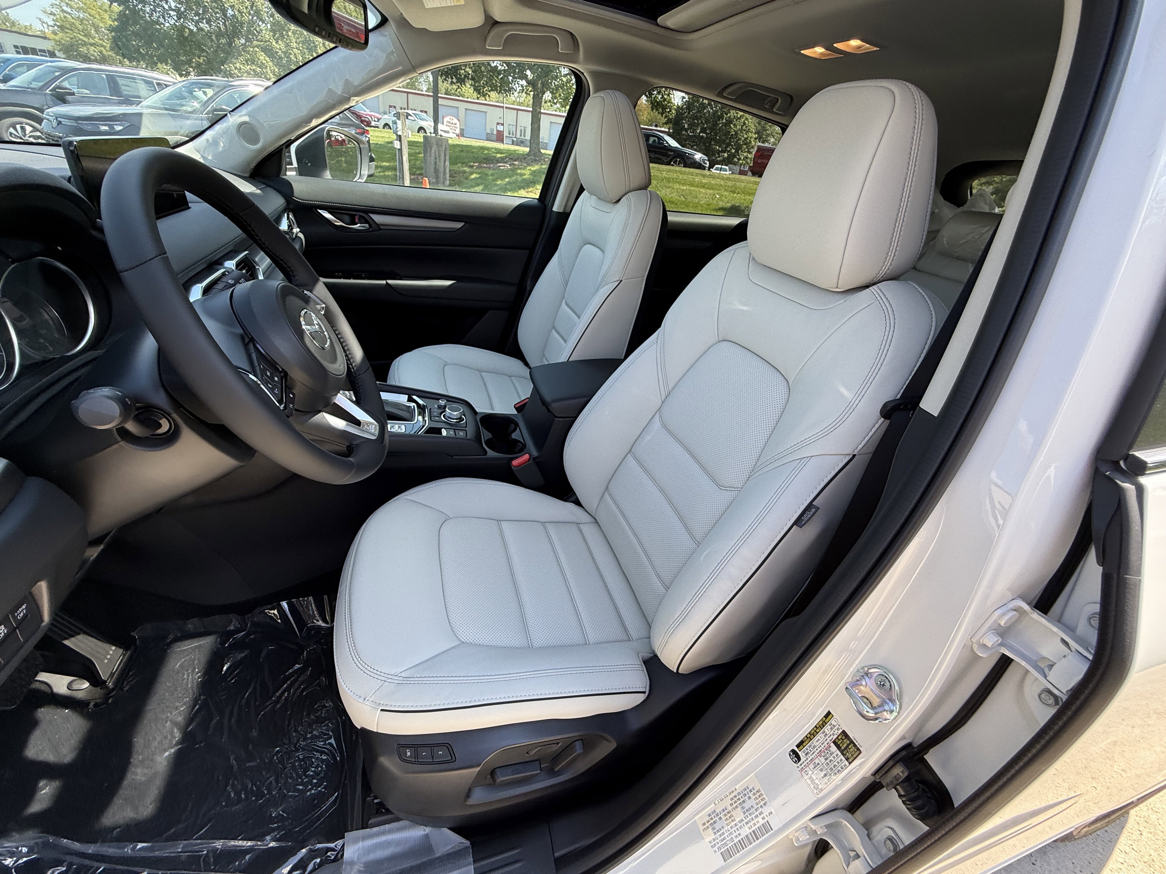 2025 Mazda CX-5 S Preferred package - Photo 22