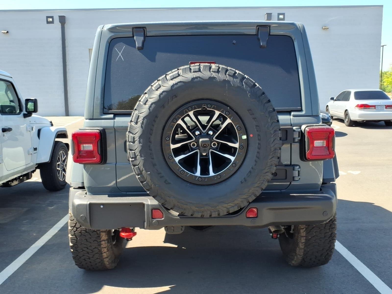New 2026 Anvil Clear-Coat Exterior Paint Jeep Rubicon X image 10