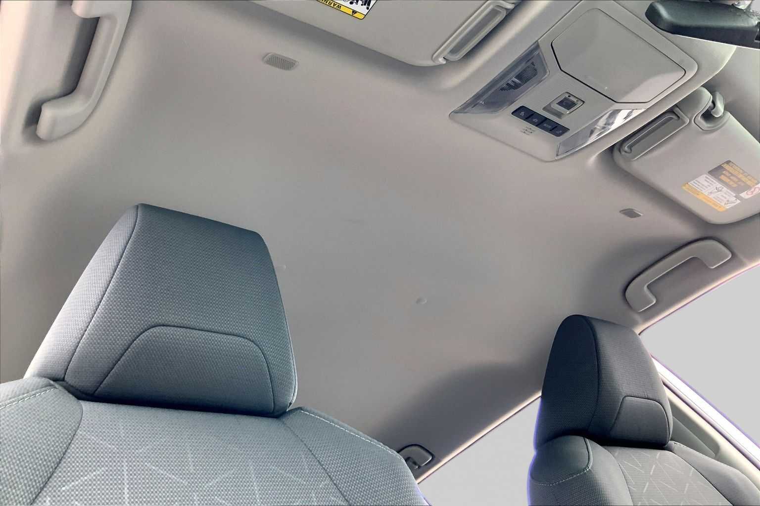 Used 2025 Ice Cap Toyota Hybrid XLE image 14