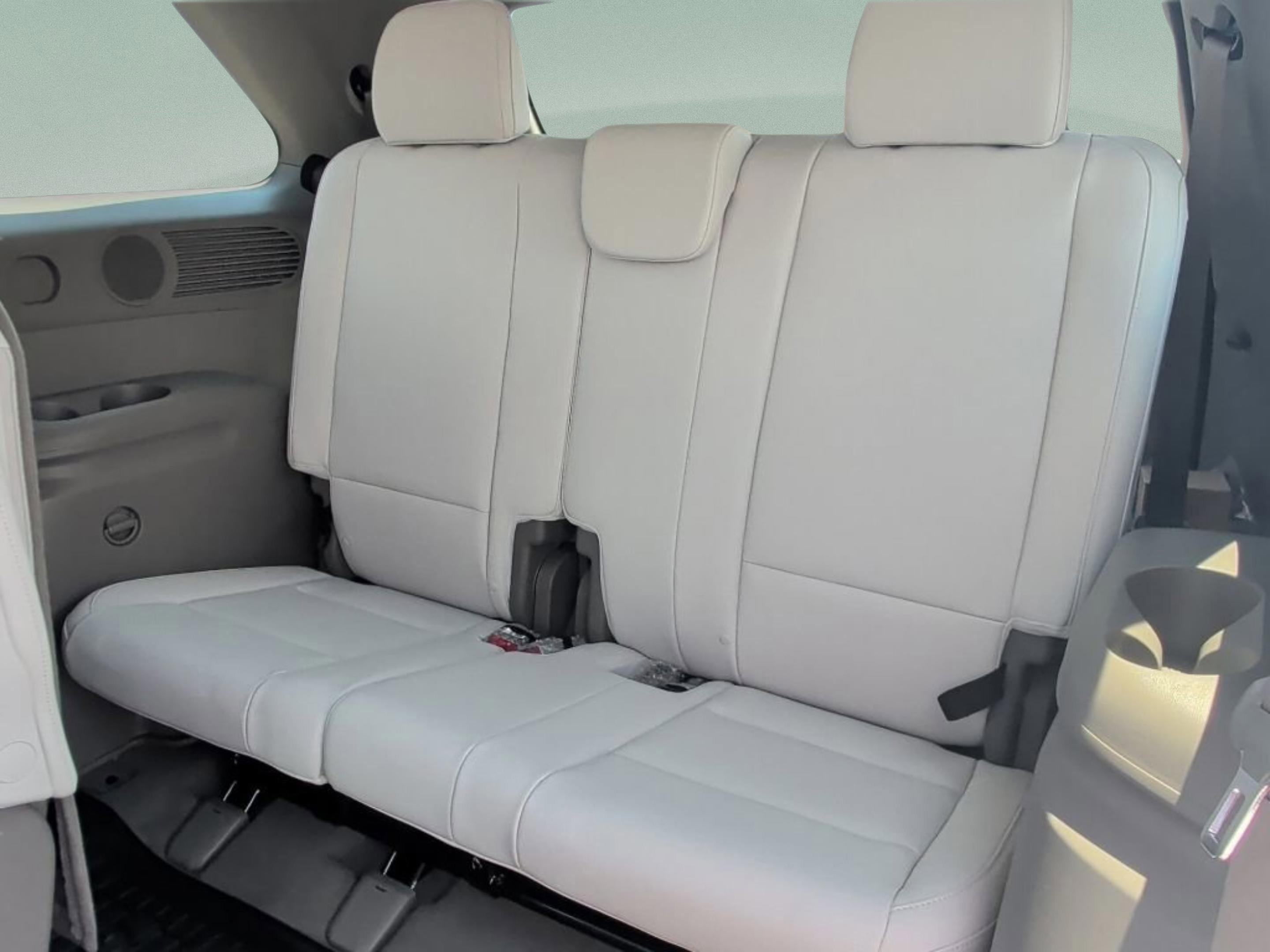 New 2026 Creamy White Pearl Hyundai Blue SEL Premium 7P image 38