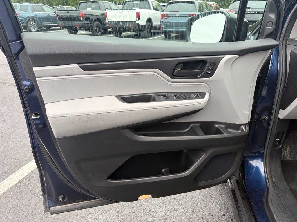 2024 Honda Odyssey EX-L - Photo 18
