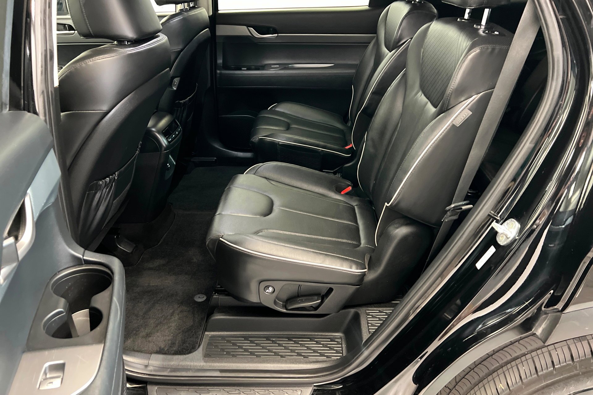 Used 2023 Abyss Black Pearl Hyundai XRT image 22