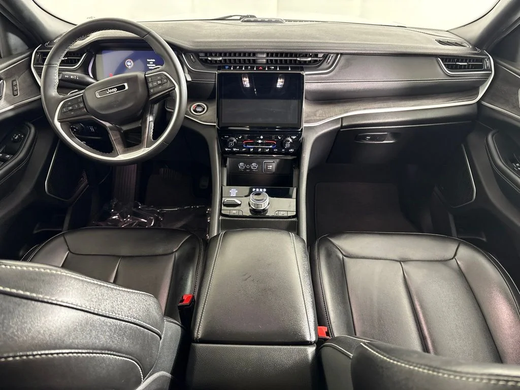 Used 2024 White Jeep 4xe image 14