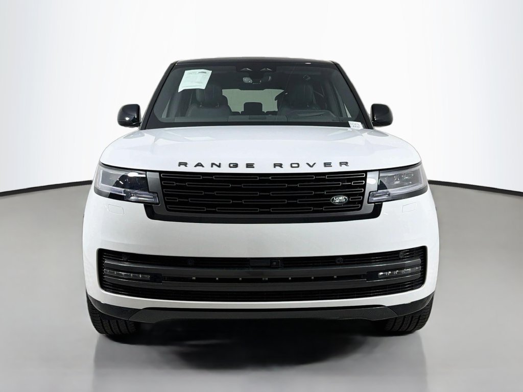 New 2027 Fuji White Land Rover SE image 2