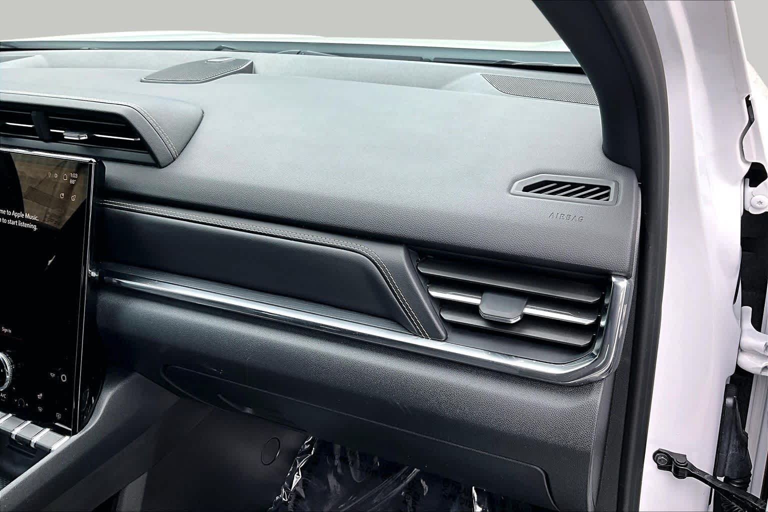 Used 2026 Summit White GMC AWD Elevation image 19