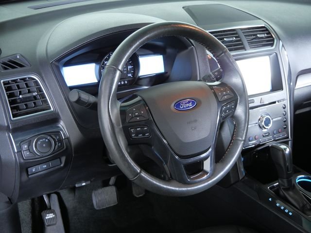 Used 2016 Red Ford Sport image 21