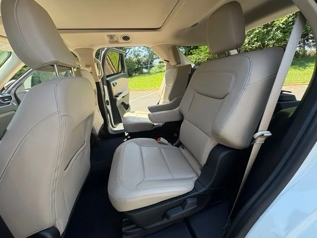 Used 2021 White Metallic Ford XLT image 16