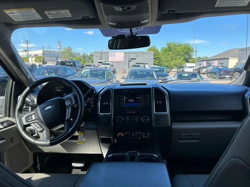 Used 2015 White Ford XLT Pickup 4D 6 1/2 ft image 35