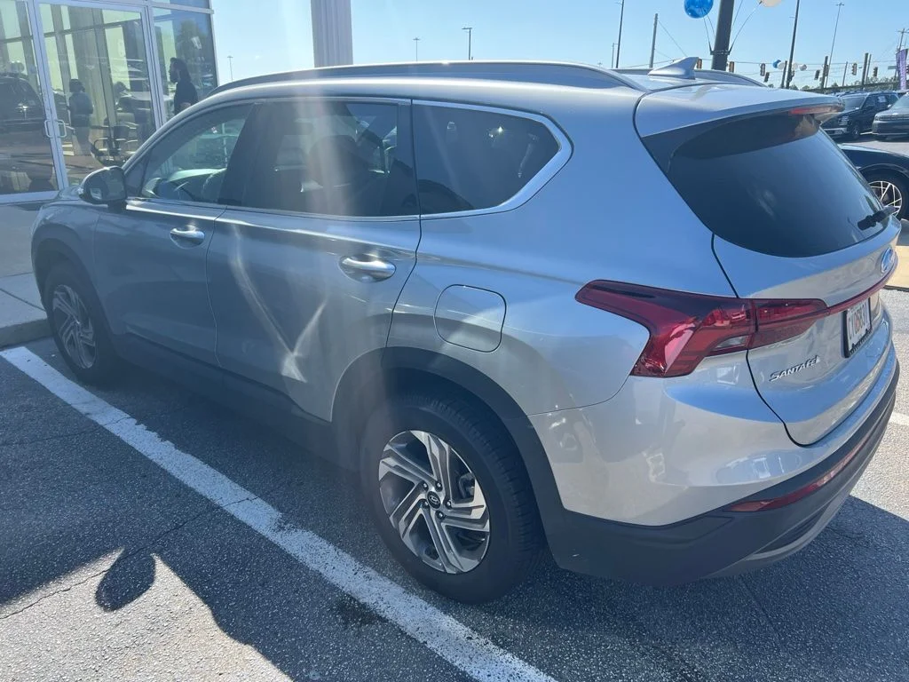 Used 2023 Silver Hyundai SEL image 3