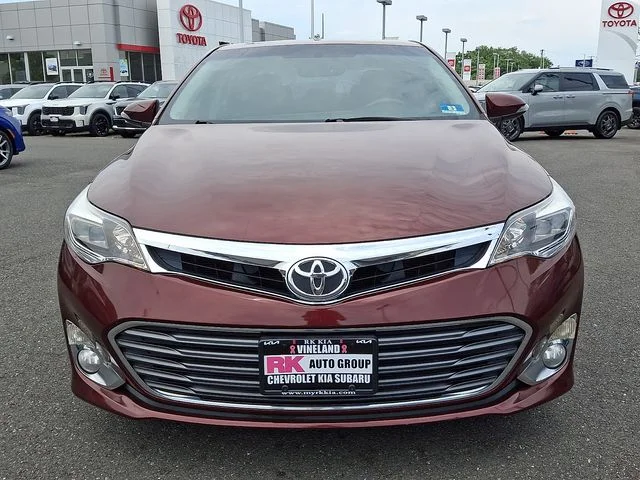 Used 2013 Red Toyota XLE Touring image 3