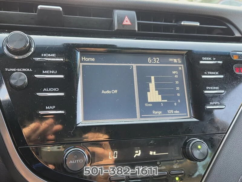 Used 2019 Midnight Black Metallic TOYOTA SE AUTO image 20