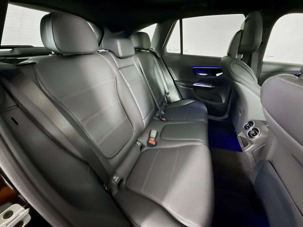 New 2026 Obsidian Black Metallic Mercedes-Benz GLC 300 image 28