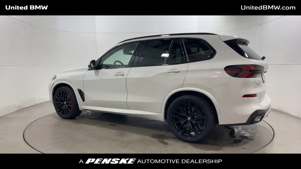 Used 2026 Alpine White BMW xDrive40i image 6