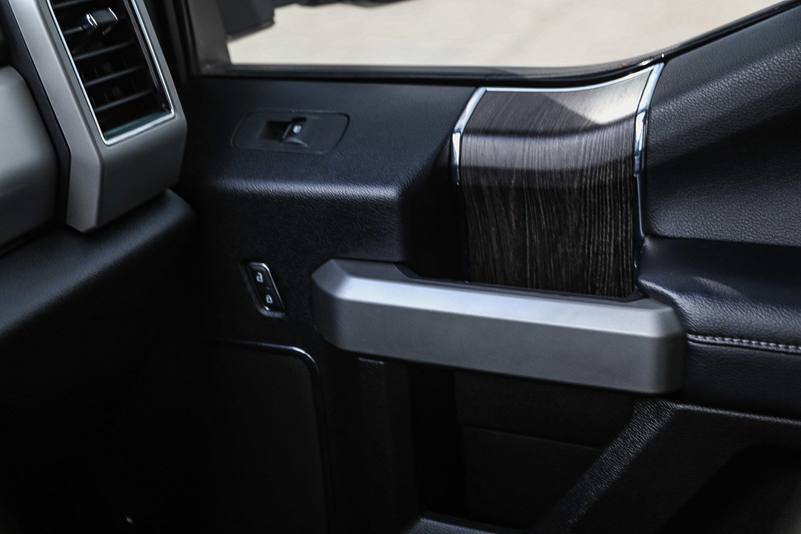 2020 Ford F-350 Super Duty Lariat - Photo 20