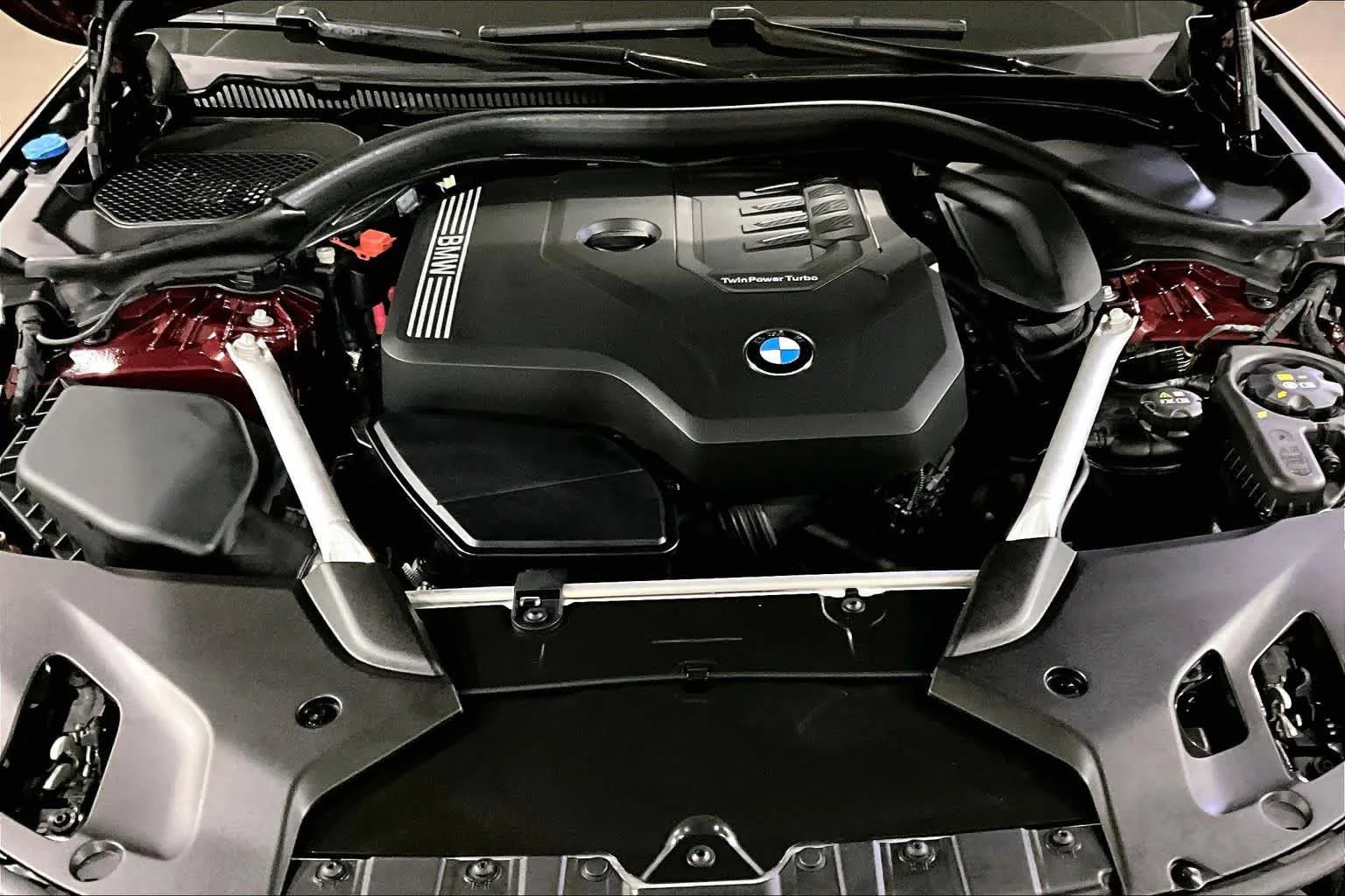 Used 2023 Aventurin Red Metallic BMW 530i xDrive image 29