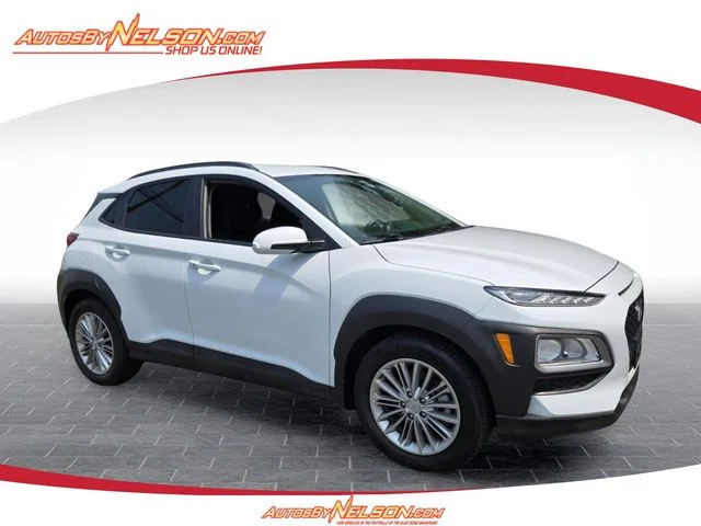 Used 2021 White Hyundai SEL image 1