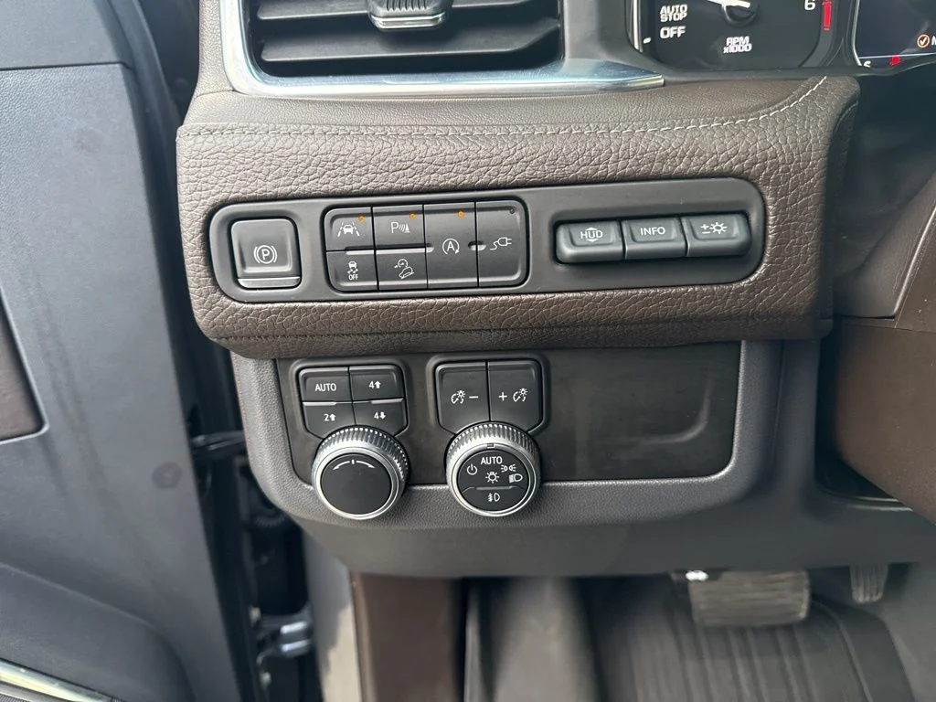Used 2021 Gray GMC Denali image 8