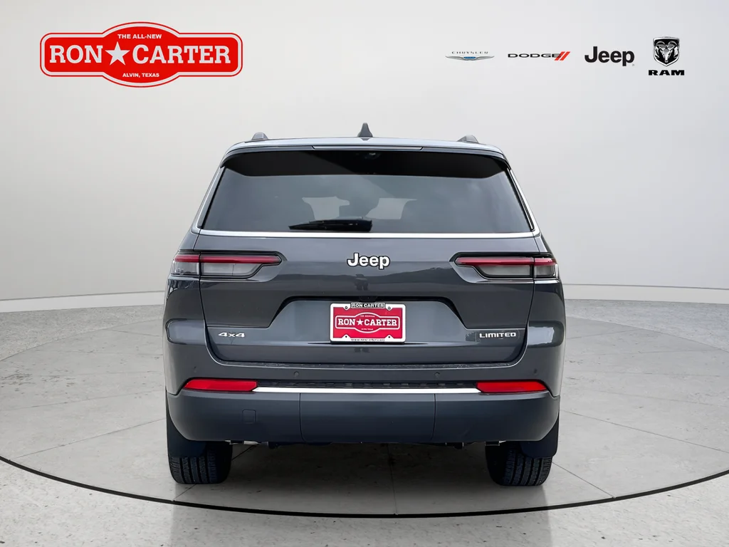 New 2026 Baltic Gray Metallic Clear-Coat Exterior Paint Jeep Limited image 4