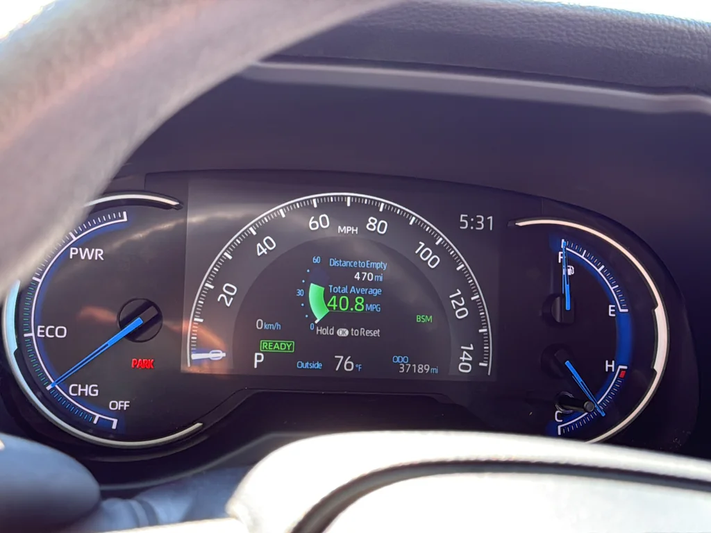 Used 2025 White Toyota XLE image 37