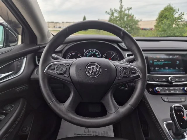 Used 2017 BLACK OYNX Buick Essence image 19