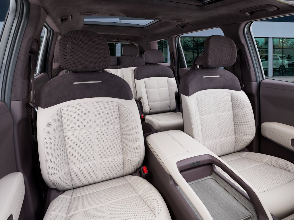 New 2027 White Kia X-Line SX Prestige image 15
