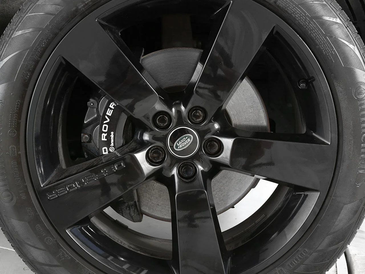 Used 2023 Black Land Rover V8 image 6