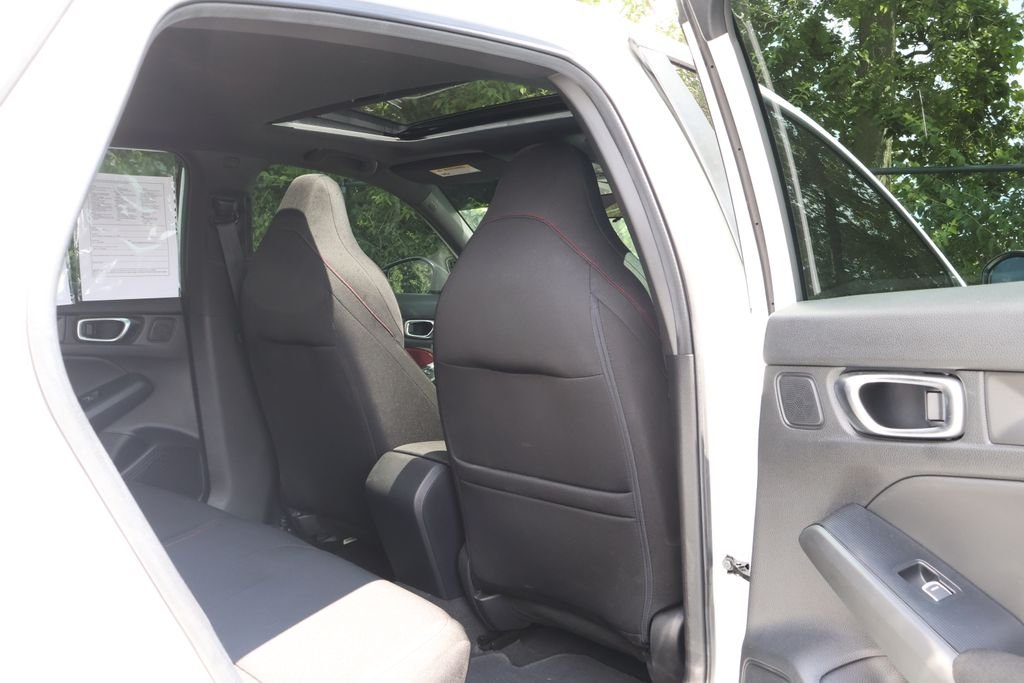Used 2024 White Honda Base image 46