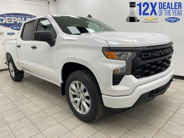 New 2026 Summit White Chevrolet Custom image 1