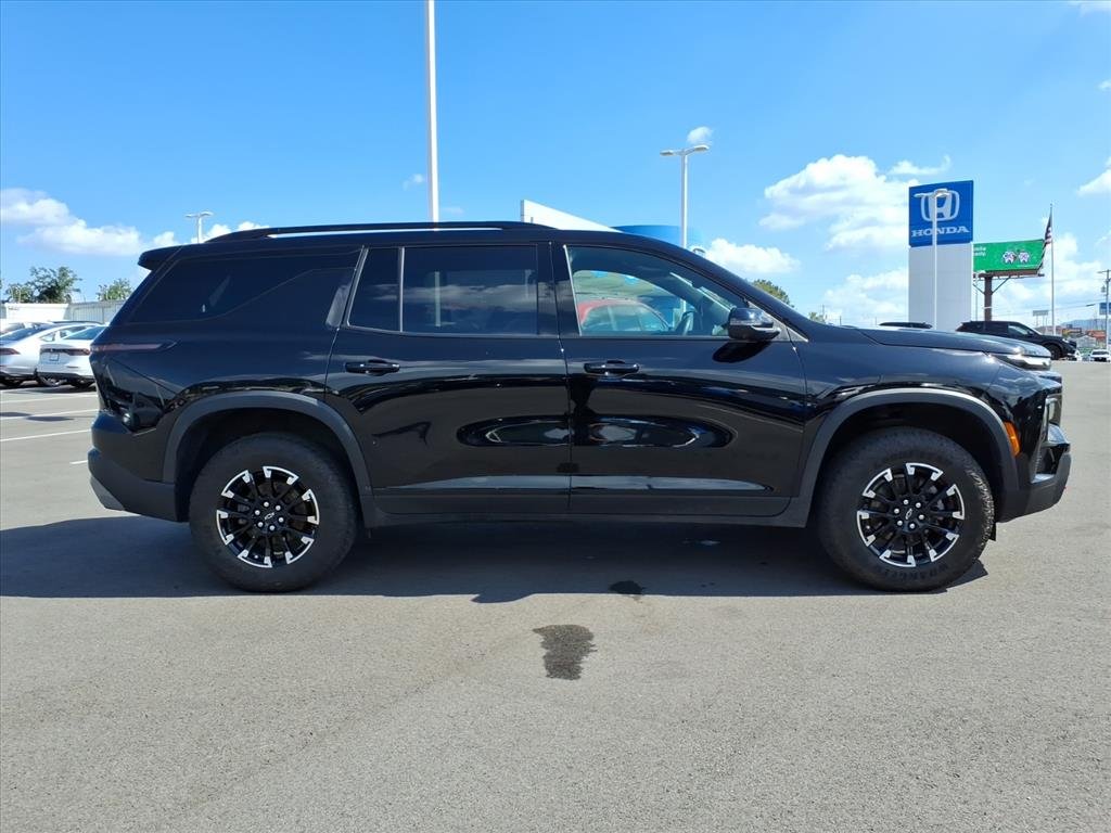 Used 2026 MOSAIC BLACK META Chevrolet AWD Z71 image 8