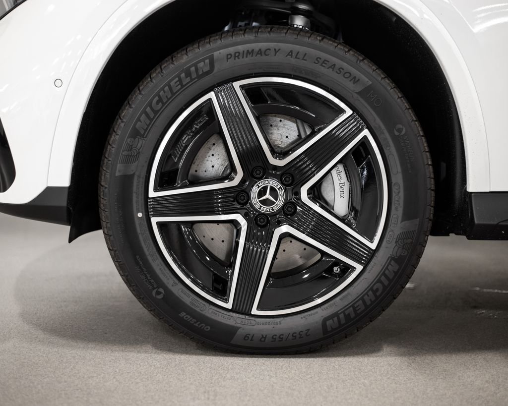 New 2027 Polar White Mercedes-Benz GLC 300 Coupe image 4
