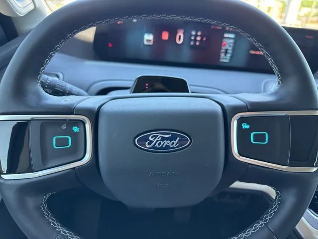 New 2026 Star White Metallic Tri-Coat Ford Platinum image 33