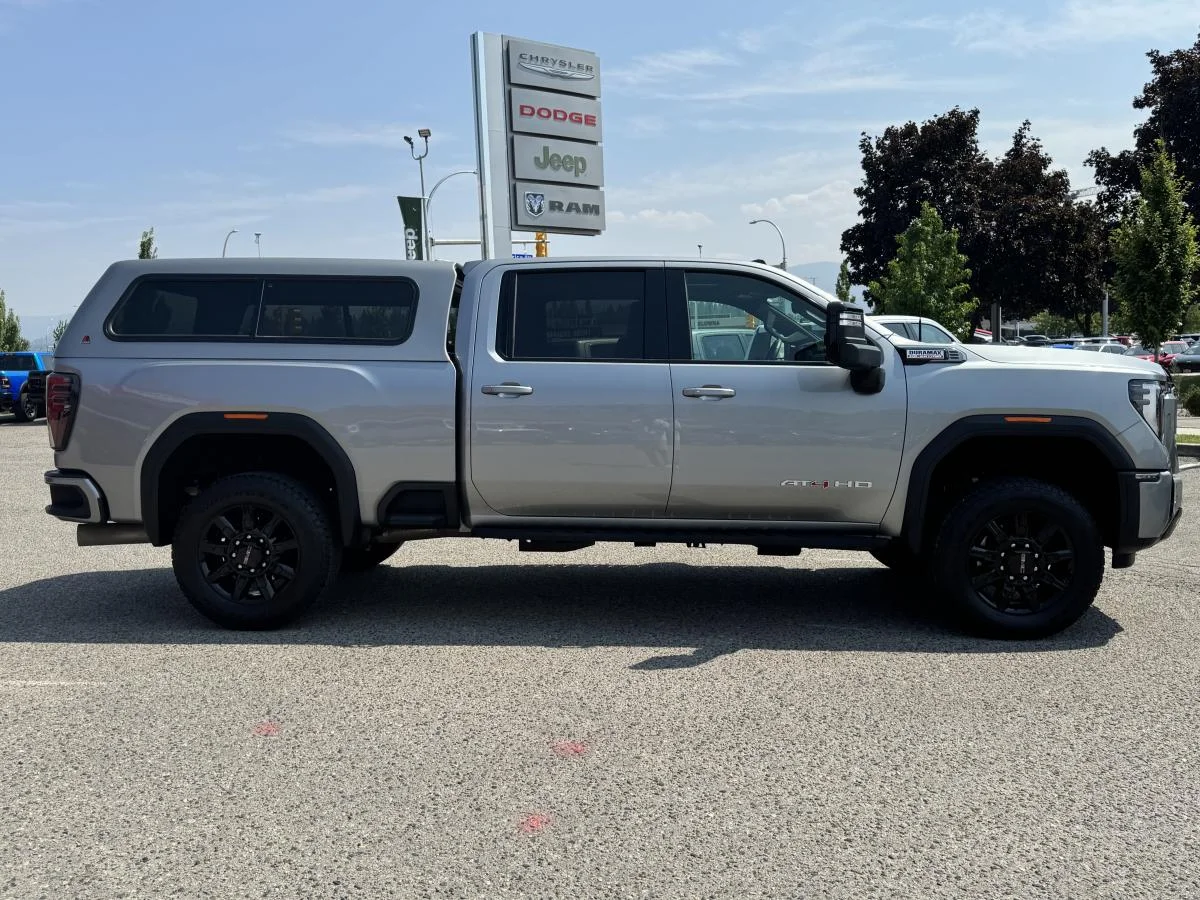 Used 2026 Grey GMC AT4 image 5