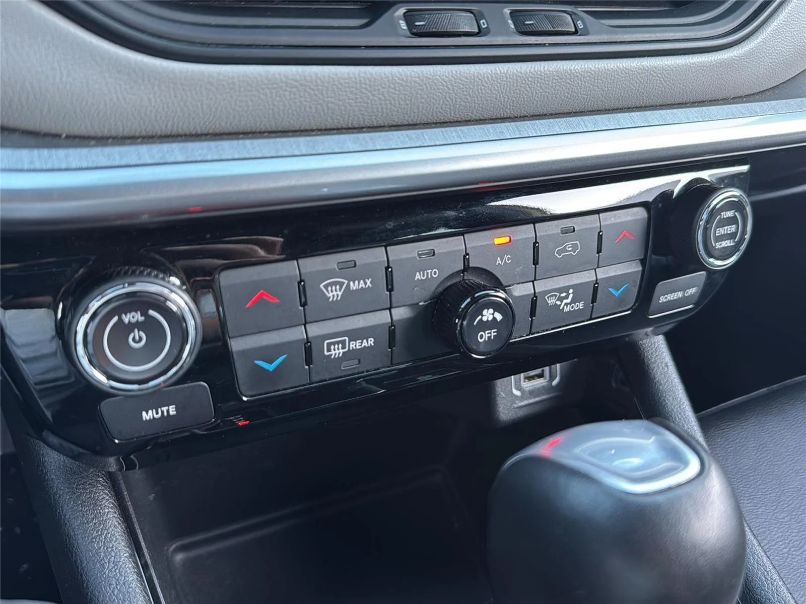 2025 Jeep Compass Limited - Photo 19