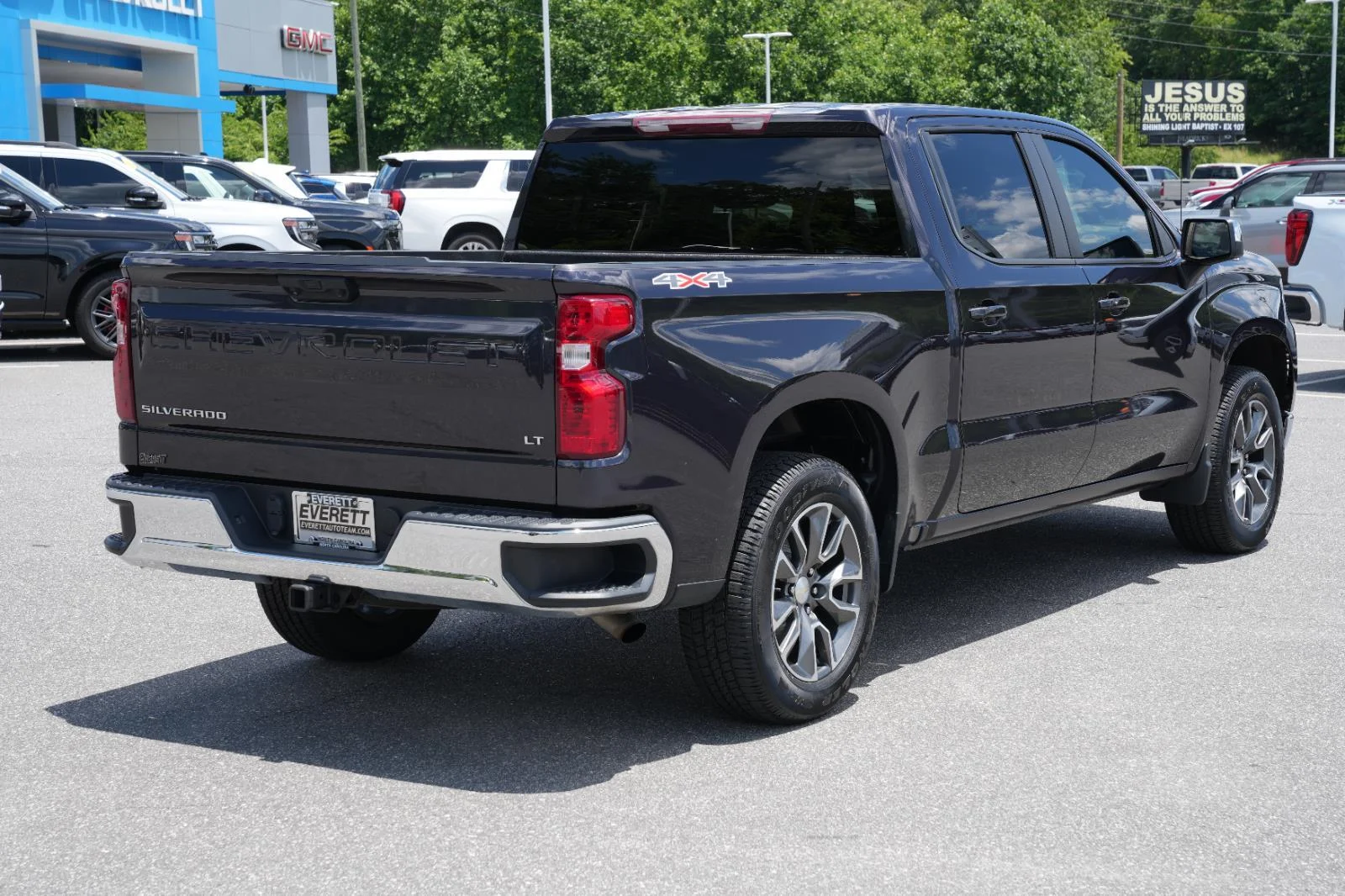 Used 2022 Dark Ash Metallic Chevrolet LT (2FL) image 7