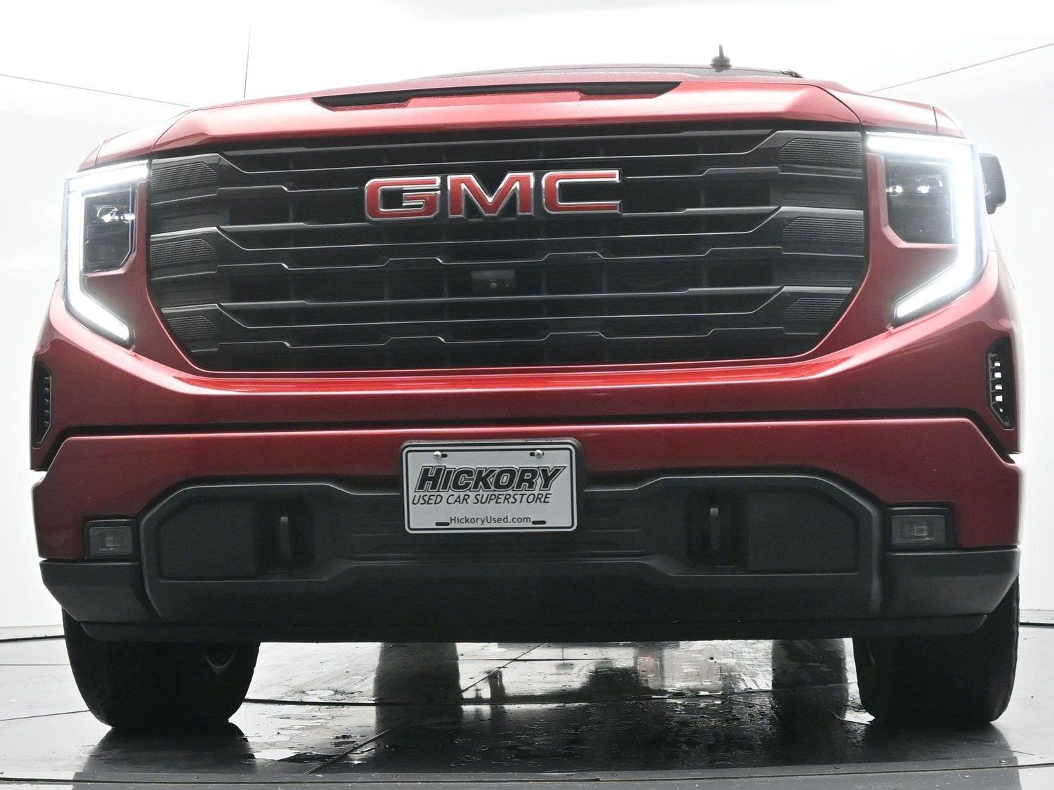 Used 2023 Volcanic Red Tintcoat GMC Elevation image 43