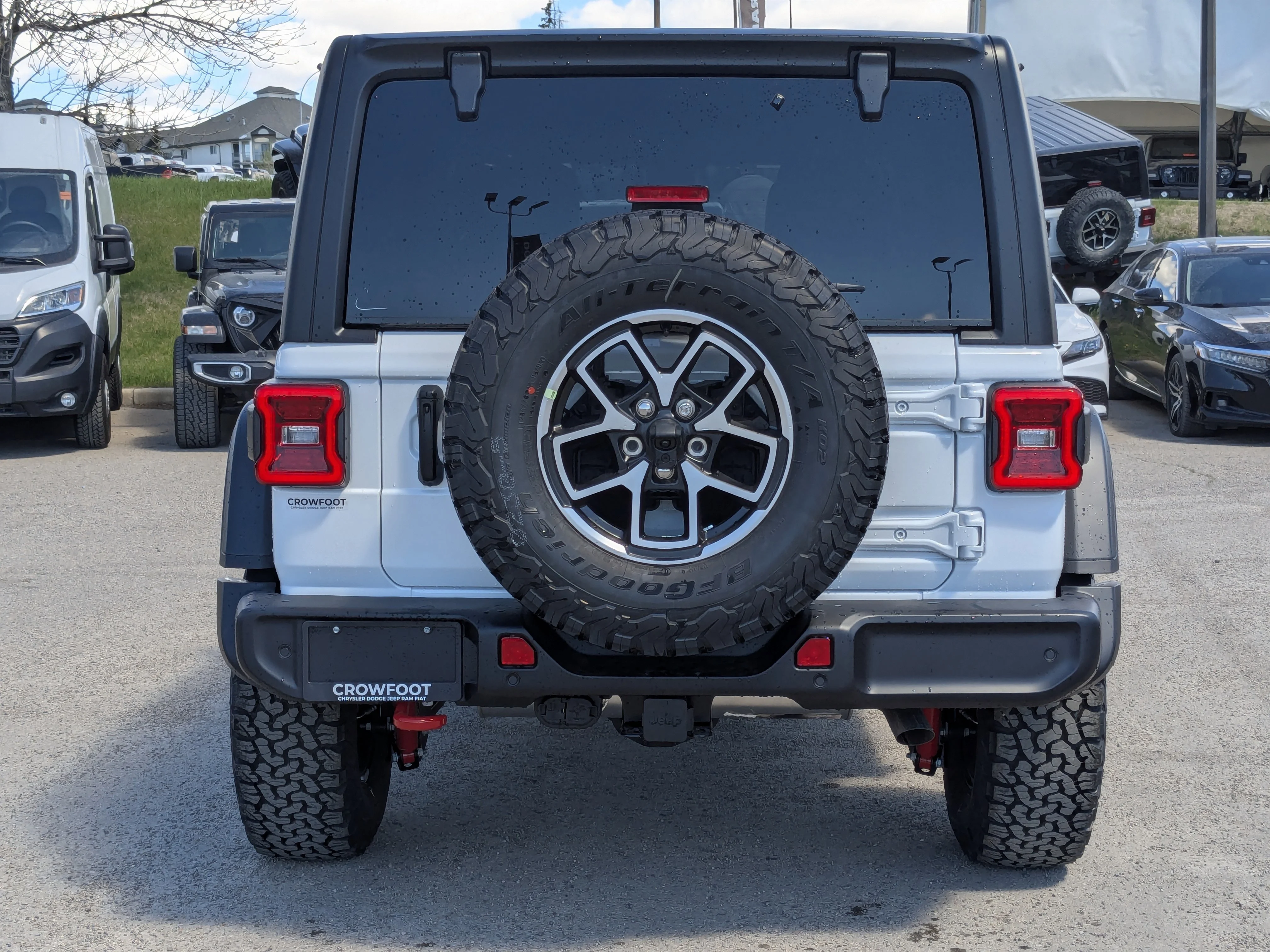 New 2026 White Jeep Rubicon - - 3.6L V6 - Nappa Leather - 3-Pc Hardtop - Steel Perf Hood - Safety & Conv Grps & More! image 7