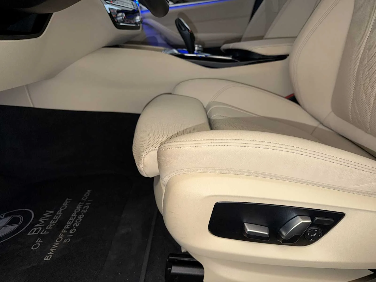 2023 BMW 5 Series 530i - Photo 10