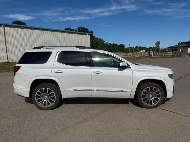 Used 2022 White GMC Denali image 7